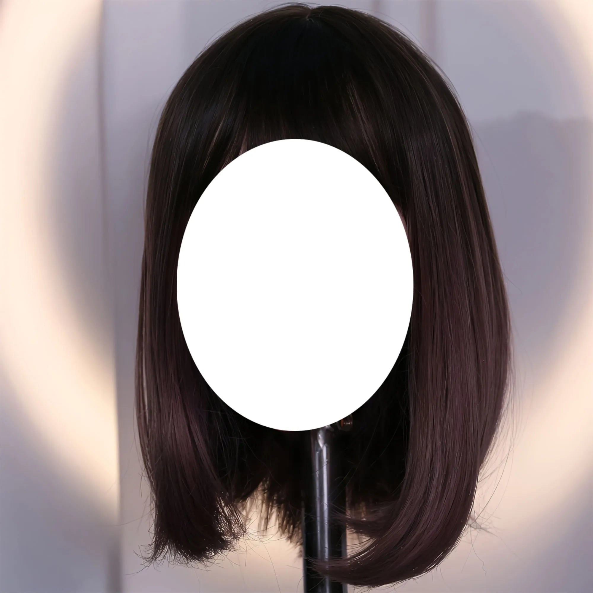 Real human hair body model head image, equipped with tools and clips - 100% smooth hair, suitable for hairstylists to display cl