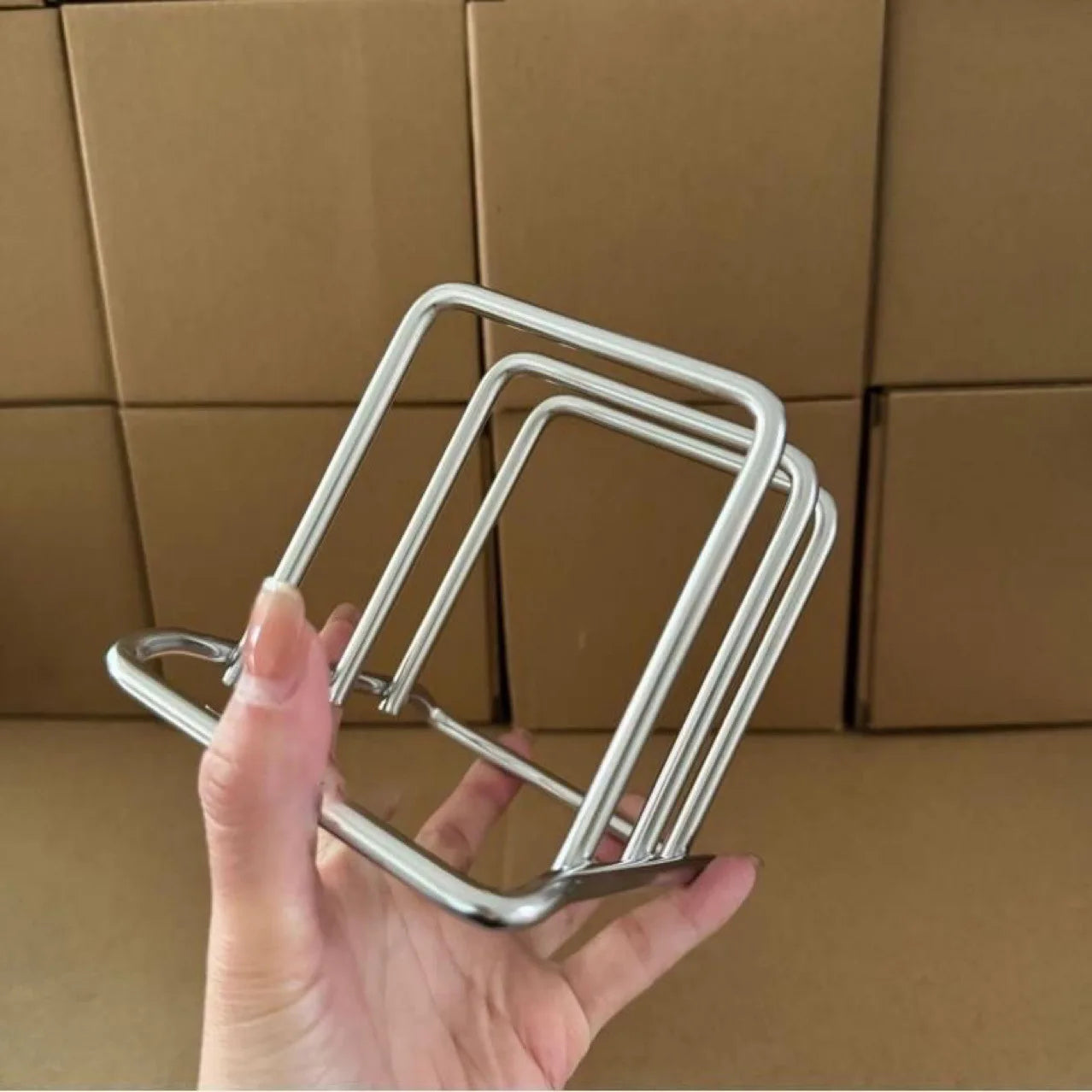 Kitchen storage rack, cutting board, stainless steel cutting board, kitchen cabinet, pot cover, countertop, cutting board rack