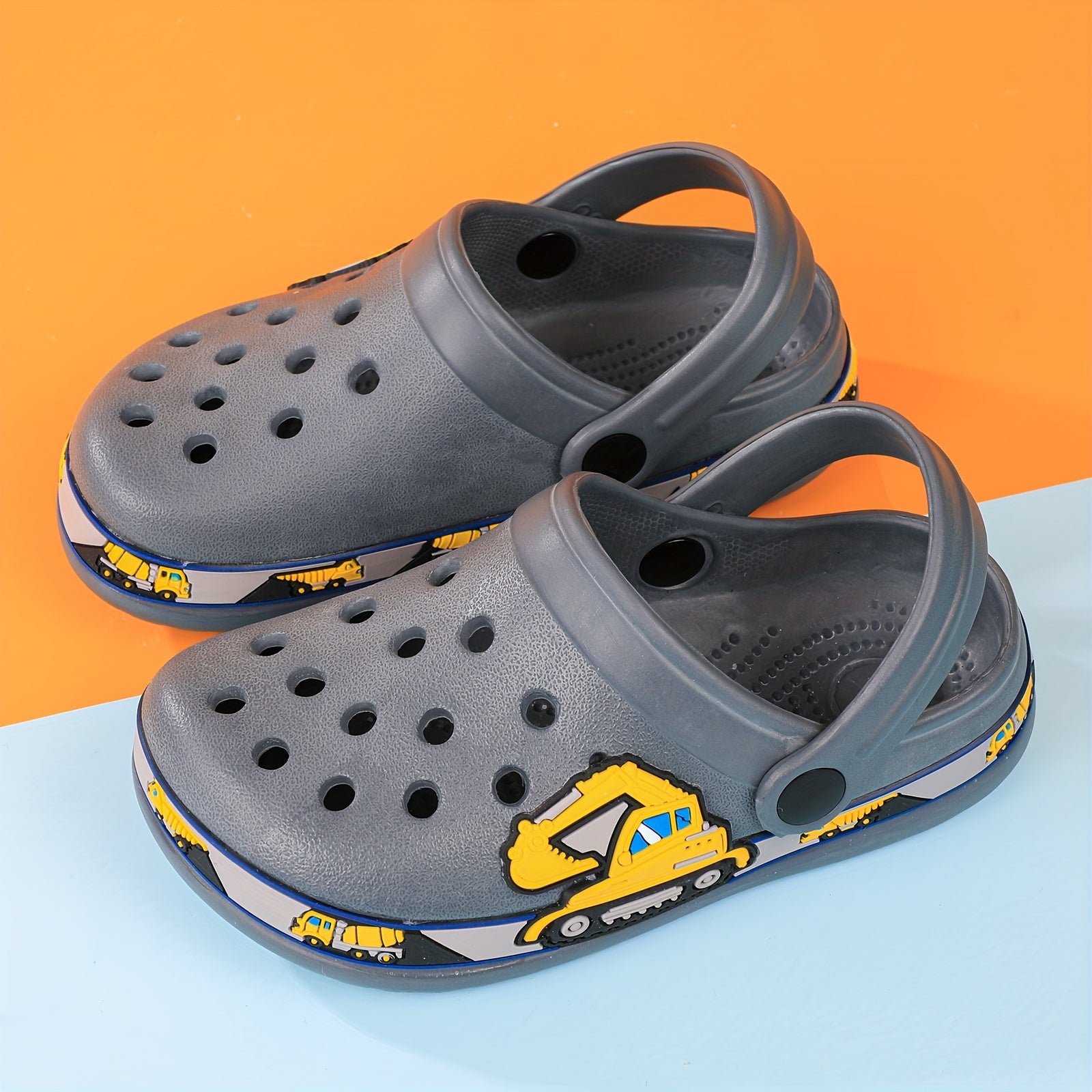 Youngsters' Dinosaur & Unicorn EVA Sandals with Ankle Strap - Anti-Slip Thick Sole, Breathable Summer Beach Garden Shoes for Youngsters & Youngsters, Soft Cushioned Low-Top Slippers (Grey & Pink), Allseason Footwear | Cartoon